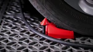 Car Truck Wheel Tire Antislip Chock Stop Block Slope Anti-slip Black Thick steel plate Fixed Tires