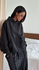Áo Hoodie Wash DAPPERANDMORE Panelled Hoodie Washed Phối Line Rã May Thêu Logo 450GSM - Black