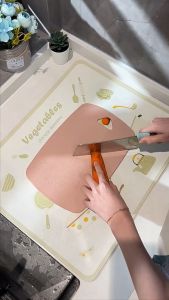 ก๊อกน้ำแผ่นดูดซับน้ำแห้ง โคลนอ่างล้างจานแผ่นดูดซับสามารถซักได้จานแห้งเสื่อครัว แผ่นรองท่อระบายน้ํา ดูดซับน้ําได้ดี สําหรับวางบนโต๊ะอาหาร