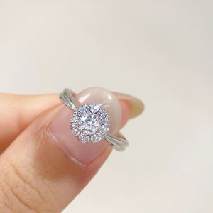 LAZO DIAMOND Frostines Ethereal Aura Diamond Ring in 9k White Gold