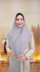 ผ้าคลุมผมหรือฮิญาบ รุ่น-Diana สำหรับผู้ใหญ่ เนื้อผ้าเกรดดี แบบสำเร็จสวมใส่ง่าย HL06 วาริสมุสลิม