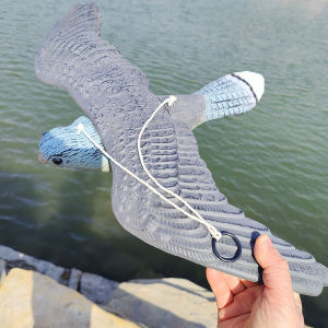 Rural Style Courtyard Decorative Eagle Model with Wings Garden Ornament Realistic Bird Scarecrow Animal Sculpture Resin Craft