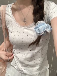 เสื้อยืดคอตตอนโมดอลแขนสั้นสีขาวลายลูกไม้สไตล์ฝรั่งเศสสำหรับผู้หญิง เสื้อแขนสั้นทรงเข้ารูป คอกลม ทรงเข้ารูป ฤดูร้อน เสื้อผ้าทำงาน