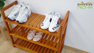 Baanmainicha ชั้นวางรองเท้า 3 ชั้น ไม้ยางพารา วางรองเท้าได้ 9 คู่ รวม 9 ชูซิลี่ รวม 60 x 28 x 69 cm