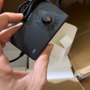 Nguồn điều chỉnh 3V-12V 2A cho led đưa võng nôi quạt máy phun xương máy bơm