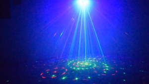 COD Lampu Disco Laser Sensor Suara Musik Proyektor LED 120 Patterns 8 Hole With Remote Control