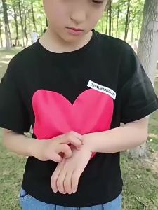 【全家可用】止痒走珠冰露儿童防蚊虫叮咬舒止痒膏婴儿宝宝驱蚊止痒滚珠紫草膏【 Suitable for the whole family 】 Anti itch rolling bead ice cream for children anti mosquito and insect bite soothing anti itch cream for babies mosquito repellent and anti itch rolling ball purple powder cream