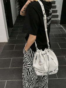 Stylish Retro Rivet Bucket Bag Women Punk Style Dark Crossbody Bag Single Shoulder Bag Hong Kong Style Bag Trendy Hot Girl