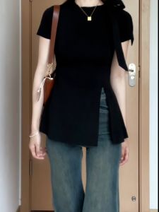 Black Butterfly Knot Ice Silk Knitted Short Sleeve T-Shirt Womens Summer Fashionable Unique Slim Fit Split Top Korean Style