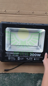 Đèn Năng Lượng Mặt Trời 300W Đèn pha cao cấp chính hãng Mifidi Solar sáng trên 12h tấm pin Mono siêu to - BH VIP MIỄN PHÍ 2 năm tận nhà