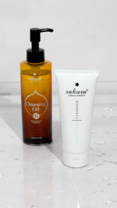 Bộ đôi dầu tẩy trang Cleansing Oil và Sữa rửa mặt làm sạch sâu Sakura 150ml + 100g