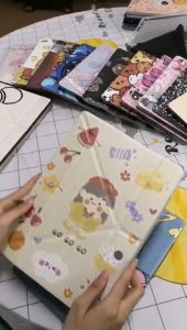 เคสไอแพด gen7 gen8 gen9 Air air2 gen5gen6 9.7 air4 air5 10.9 case Air3 pro10.5 gen10 gen11A16 พร้อมช่องเสียบปากกาฝาหลังใส กรณ หลังอะคลิริค ลายน่ารัก