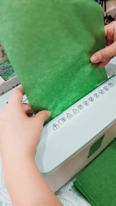 Bee Happy Crinkle Paper Shredder Crimper Shredder