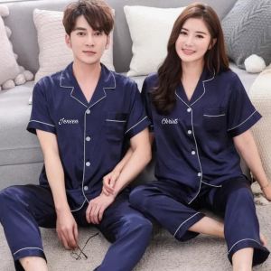 Piyama pajamas baju tidur couple pria wanita custom bordir nama hadiah kado gift nikahan wedding pernikahan prewedding / untuk seserahan murah unik lucu navy hitam merah maroon cewek cowok lengan pendek