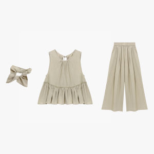 Basic House | Light Sophisticated Sleeveless Suit
