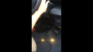 ชุดหลอดไฟส่องเท้า ไฟใต้คอนโซล ไฟสร้างบรรยากาศ ไฟส่องพื้น ไฟเกะ honda isuzu Toyota 2 ชุด พร้อมปลั๊ก+pin 12Vdc  Light Assembly Foot ไฟส่องเท้า ไฟส่องเท้ารถยนต์ ไฟส่องพื้นรถยนต์ - Lazada