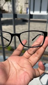 Kacamata Lensa Minus untuk Rabun Jauh Pria & Wanita -0.50 S/D -4.00