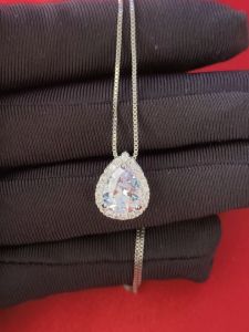 Selamat Datang di Diamcity: Kalung Moissanite & Perhiasan S925