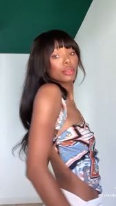 ผ้าพันคอ ผ้าคลุมไหล่ (สี ฮิญาบ) - ขนาด 90x90 มม ผ้าคลุมซาติน ผ้าคาดอก ผ้าโพกหัว ฮิญาบ ผ้าคลูมหัว ผ้าคลูมไหล่ ผ้าพันคอซาติน