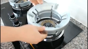 (8 ช่อง หนาพิเศษ) ที่ครอบเตาแก๊ส ฝาครอบเตาแก๊ส จานรองหม้อและบังลม ปลอดภัยมั่นคง กันลม ร้อนเร็ว ใช้ได้กับวางเตาชนิด 3/4/5ขา