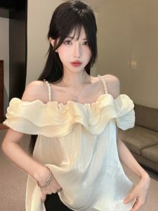 GUZILIAN | French Pure Desire Girl Style High-End Sensation Super Fairy Novelty Wave Edge One Shoulder Strap Sweet Temperament Top