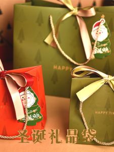 New Arrival Gift Bag Green Mori Style Christmas Bag Candy Packaging Bag Christmas Eve Gift Handbag with Ribbon
