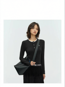 Irregular Split Design Crossbody Bag
