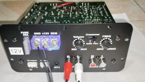 Mạch khuếch đại công suất 2 chế độ Trầm (SUB) hoặc Nhạc có lời (FULL) Công suất cao sử dụng nguồn 12V.