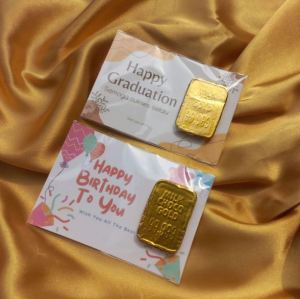 Cokelat Spesial Hari Valentine: Kartu Ucapan & Cokelat Emas