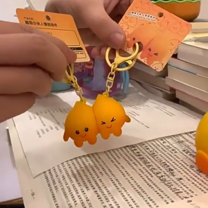 [2pcs ] Gantungan tas sekolah Magnet Charmander/ Gantungan Kunci Couple/Keychain lucu aesthetic/Gantungan Kunci Magnetik/Liontin Tas Sekolah