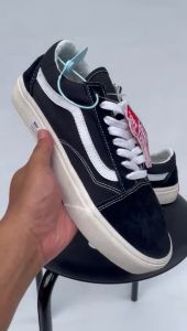 Sepatu Vans Sekolah & Olahraga: Pilihan Terbaik untuk Hang Out & Kuliah