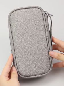 กระเป๋าเก็บอุปกรณ์พกพา ProTraveler All-in-One Travel Tech Organizer สำหรับจัดระเบียบสายชาร์จ แบตสำรอง หูฟัง แฟลชไดรฟ์ และอุปกรณ์อิเล็กทรอนิกส์ขนาดเล็ก พกพาสะดวก ประหยัดพื้นที่ ใช้งานง่าย เหมาะสำหรับการเดินทาง ท่องเที่ยว ทำงานนอกสถานที่ หรือประจำวัน