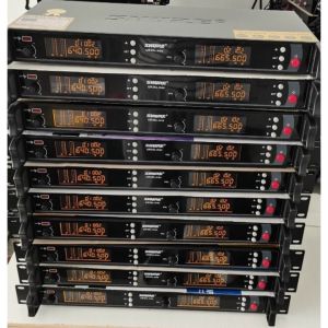 [HCM]MICRO KHÔNG DÂY SHURE UR30 X.max / Shure UGX31 ( Tay mic mạ vàng - SP Nhập Khẩu loai 1 ) + có 2 tụ shure - Gia Khang Shop