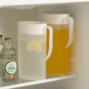 Large Capacity Heat-Resistant Plastic Cold Water Pitcher
