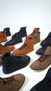 NZL036 Neimen Mostrend x Nazreal Sepatu Boot Pria Casual Warna Hitam Sneaker Anak Motor Boots