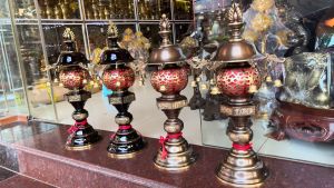 Đôi đèn thần bằng đồng 4 cỡ: Cao 60cm 90cm 106cm 130cm cung tiến chùa nhà thờ họ