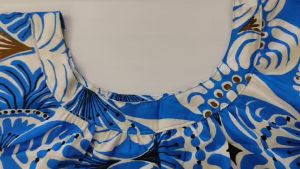 เสื้อคอกระเช้า แบบคอพวง อก 50-52 นิ้ว ผ้าเรยอน มีหลายลายให้เลือก