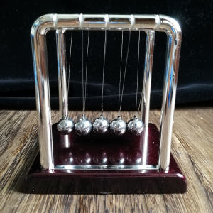 Educational Science Newton Pendulum Ball Balance Ball Creative Gift for Middle School Physics School Science Technology Museum Exhibits