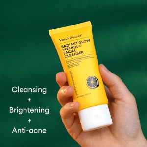 VIBRANT GLAMOUR 3-in-1 Radiant Vitamin C Facial Cleanser ทำความสะอาดล้ำลึก Acne Fighting Brightening ด้วย Centella Refined Skin 60g