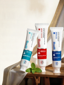 CKCU | Whitening Breath Freshening Toothpaste