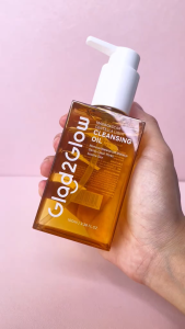 GLAD2GLOW MADAGASCAR CENTELLA LIGHT CLEANSING OIL PEMBERSIH WAJAH MAKE UP REMOVER MENYEGARKAN DAN MENCERAHKAN KULIT