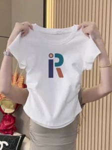 เสื้อยืดแขนสั้นผ้าฝ้ายทรงเข้ารูปสำหรับผู้หญิงในช่วงฤดูร้อน เสื้อตัวบนเข้ารูปเอวเข้ารูปพิมพ์ลายการ์ตูน เสื้อผ้าทำงานสไตล์เกาหลี