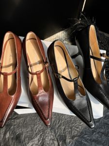 ของแท้ หนัง สีน้ําตาล Vintage Washed Horsehide Pointed Toe Thin Heel Mary Jane ผู้หญิง รองเท้า T-Band Low Cut High Heel ทันสมัย สไตล์โรมัน