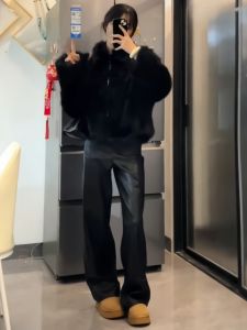 กางเกงขากว้างผ้า PU บุขนแกะสีดำยาวถึงข้อเท้าสำหรับผู้หญิงในฤดูใบไม้ร่วงและฤดูหนาว กางเกงขายาวทรงตรงทรงบางสำหรับผู้หญิง ทรงสตรีทสุดเทรนด์