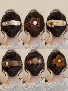 กิ๊บติดผมแบบมีรูปดอกไม้ถักสำหรับผู้หญิง กิ๊บติดผมสไตล์เกาหลี หน้าร้อน 2024 กิ๊บติดผมแบบคล้ายปากฉลามสำหรับฤดูใบไม้ร่วงและฤดูหนาว