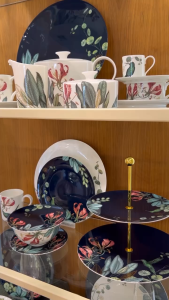 Bộ Ấm Chén Bàn Trà Gốm Sứ Cao Cấp Avarua Villeroy & Boch Dát Vàng 20 Carat - Hàng Chính Hãng Nhập Khẩu Tại Đức