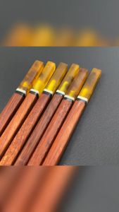 Đũa gỗ Cẩm Xà Cừ khảm Đá ( 1 bộ 10 đôi )Đũa gỗ Cẩm Lai tự nhiên cẩn đá đẹp mắt sang trọng không tẩm sơn độc hại
