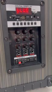 Super Bass เบสแน่นลำโพงบลูทูธ MN36 ดอกลำโพง8นิ้ว เสียบกีต้าได้ ปรับเสียงได้ เบสแน่นมาก วัสดุแข็งแรง แถมฟรี ไมค์ลอย+รีโมท+ที่ชารจ