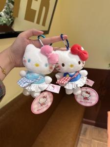 ของขวัญสร้างสรรค์ Sanrio ตุ๊กตาผ้าฝ้ายน่ารักสำหรับกระเป๋า ของเล่นสำหรับเด็กผู้หญิง ตุ๊กตา KT ขนาดเล็ก รูปตุ๊กตาสัตว์น่ารัก
