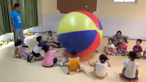 130cm/150cm Giant Inflatable Beach Ball Large Three-color Thickened Pvc Water Volleyball